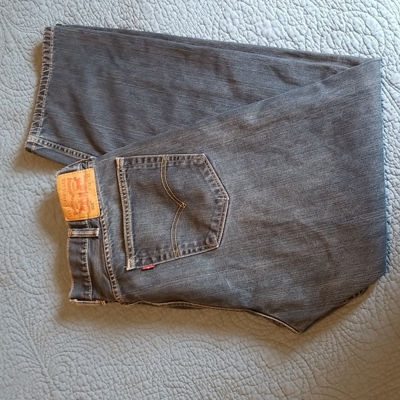 Levi's Other - Levi 505 Men's 5 pocket jeans 38 x 32